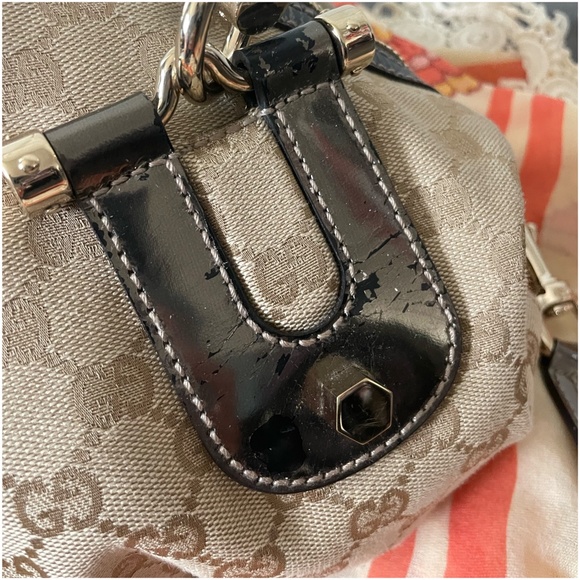 Authentic GUCCI Brown GG Monogram Shoulder Crossbody Bag - Picture 4 of 17